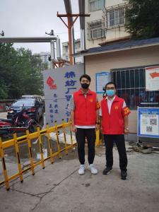 华人策略研究论坛一线战“疫”之：“帅飞了”组合秒变“救火勇士”，“暖心”大白全心全意为居民服务